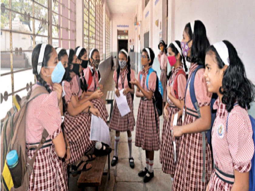 The school bell rang! Classes five to ten continue across the state; Still a question mark in Mumbai | शाळेची घंटा वाजली! पाचवी ते दहावीचे वर्ग राज्यभरात सुरू; मुंबईत अद्यापही प्रश्नचिन्ह 