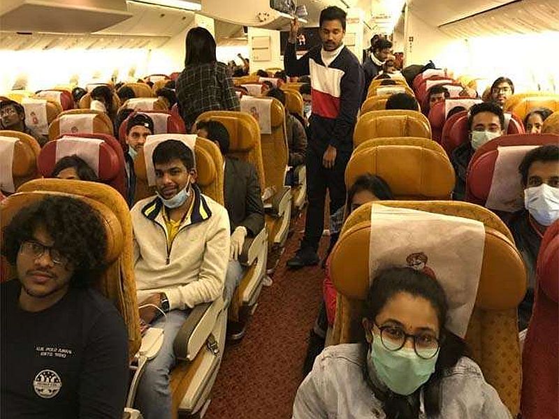 263 indian students arrival in india by special air india flight from Itali amid coronavirus sna | Coronavirus: इटलीहून विशेष विमानाने 263 विद्यार्थी भारतात, सर्वजण आयटीबीपीच्या छावला कॅम्पमध्ये रवाना
