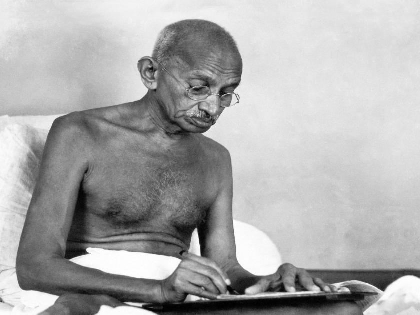 Mahatma Gandhi's non-violence linked to cultural nationalism | सांस्कृतिक राष्ट्रवादाशी जोडलेली महात्मा गांधीजींची अहिंसा 