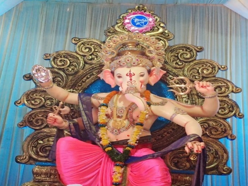 Ganesh Festival 2019: A silver hand from Ganesh devotee to 'Gundavali's Morya' in Andheri | Ganesh Festival : अंधेरीतील 'गुंदवलीच्या मोरया'ला गणेश भक्ताने दिला चांदीचा हात
