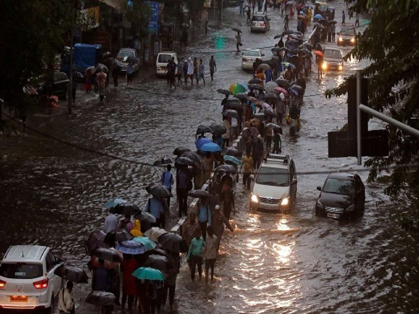 Due to Heavy Rain in 24 hrs for Mumbai Water logging, Reason by Shiv Sena Also target opposition | “पाणी साचल्यावर बोंबा मारणारे तेव्हा गप्प असतात”; मुंबईची तुंबई होण्यामागं शिवसेनेनं दिलं ‘हे’ कारणं