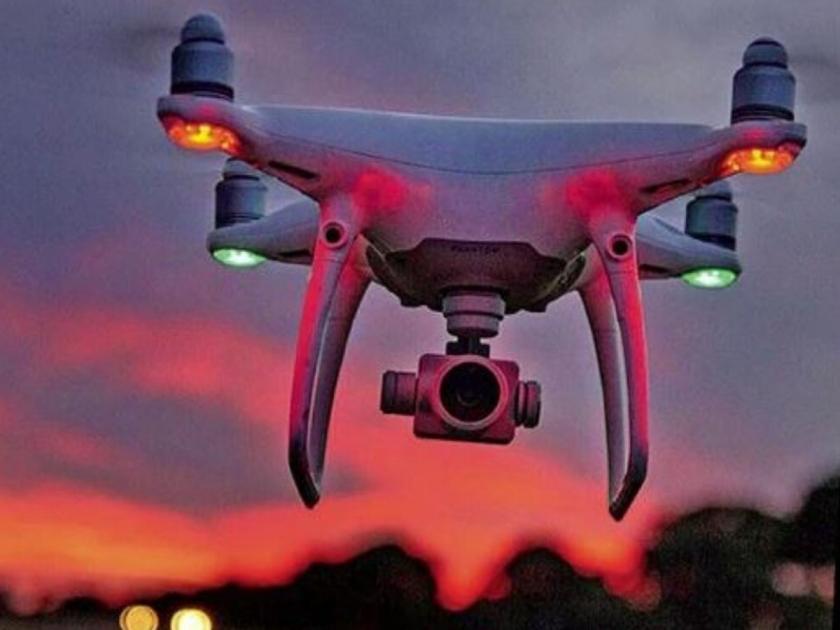 Use of Drones by Naxalites to Watch on Police; Frequent hovering of drones along the Chhattisgarh border | पोलिसांची रेकी करण्यासाठी नक्षलवाद्यांकडून ड्रोनचा वापर; छत्तीसगड सीमेलगत ड्रोनच्या वारंवार घिरट्या