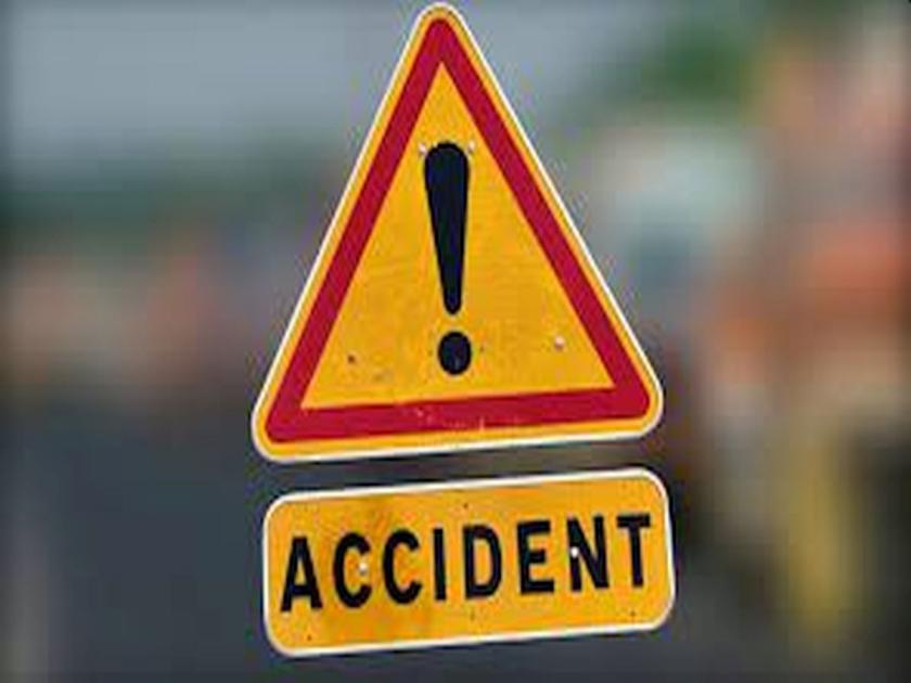 Two people were seriously injured in a collision between two bikes in lakhandur | दोन दुचाकींची समोरासमोर धडक; दोघे गंभीर