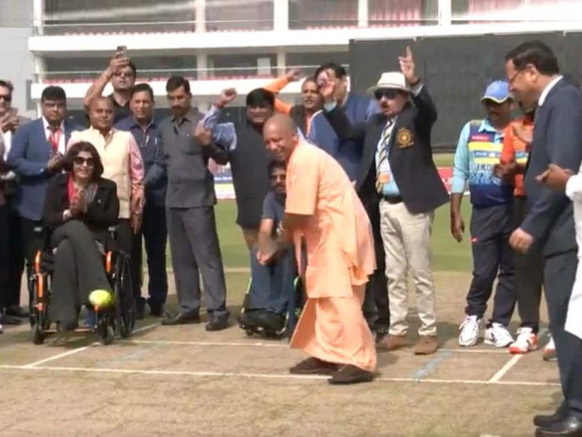 up cm yogi adityanath plays cricket after sardar patel national divyang cup t20 inaugural Watch the VIDEO | क्रिकेटच्या मैदानावर उतरले CM योगी, केली जबरदस्त बॅटिंग; पाहा - VIDEO