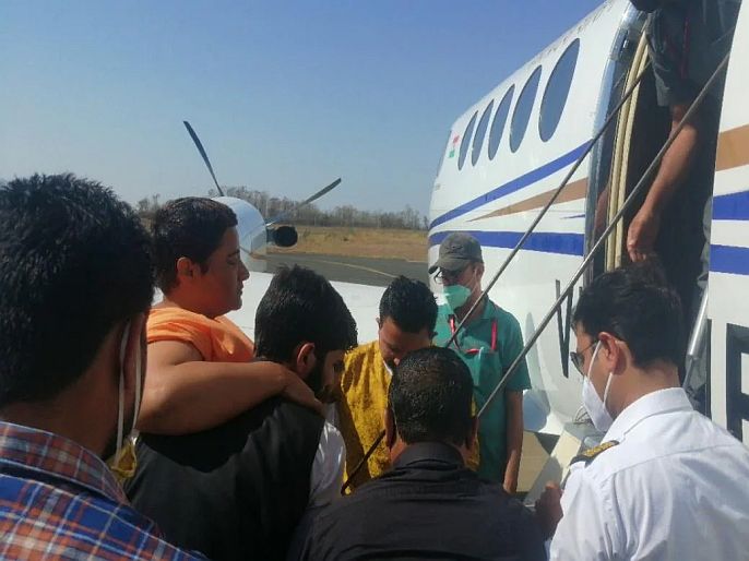 After complained of problem in breathing Bhopal MP Pragya Singh Thakur taken to mumbai  | भाजप खासदार प्रज्ञा सिंह ठाकूर यांची प्रकृती खालावली, उपचारासाठी विमानाने मुंबईला हलवलं