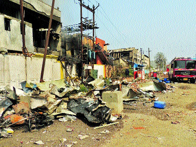 Tarapur blast: Bail to owner, manager, operator | तारापूर स्फोट : मालक, मॅनेजर, आॅपरेटरला जामीन