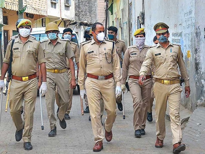 UP claim of conversion more than 100 people 3 accused in police custody in Azamgarh | खळबळजनक! 100 हून अधिक लोकांचे धर्मांतर केल्याचा आरोप, VHP च्या तक्रारीनंतर तीन जण ताब्यात