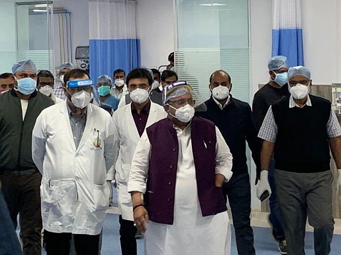 Rajasthan health minister visits hospital despite being infected from corona virus | धक्कादायक! : राजस्थानच्या आरोग्यमंत्र्यांचा प्रताप, कोरोना संक्रमित असतानाही केला रुग्णालयाचा दौरा!