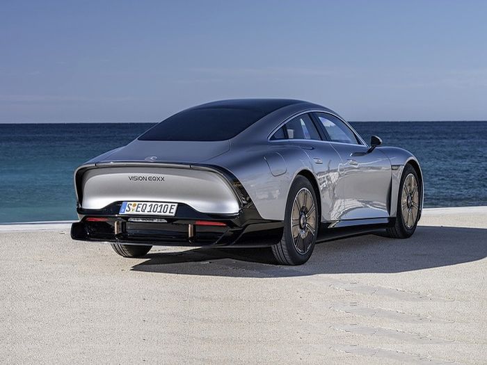 Mercedes-Benz Vision EQXX The most powerful Electric Car in India, charge it once and forget it for a month will give 1000km range in full charge | Mercedes-Benz Vision EQXX: जबरदस्त..! भारतात आली सर्वात दमदार Electric Car, एकदा चार्ज करा आणि महिनाभर विसरून जा!