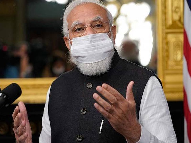 PM Narendra Modi presents unique gifts to Kamala Harris, Quad leaders | जगातील सर्वाेच्च नेत्यांना माेदींचं खास गिफ्ट; जाणून घ्या, कुणाला काय दिलं