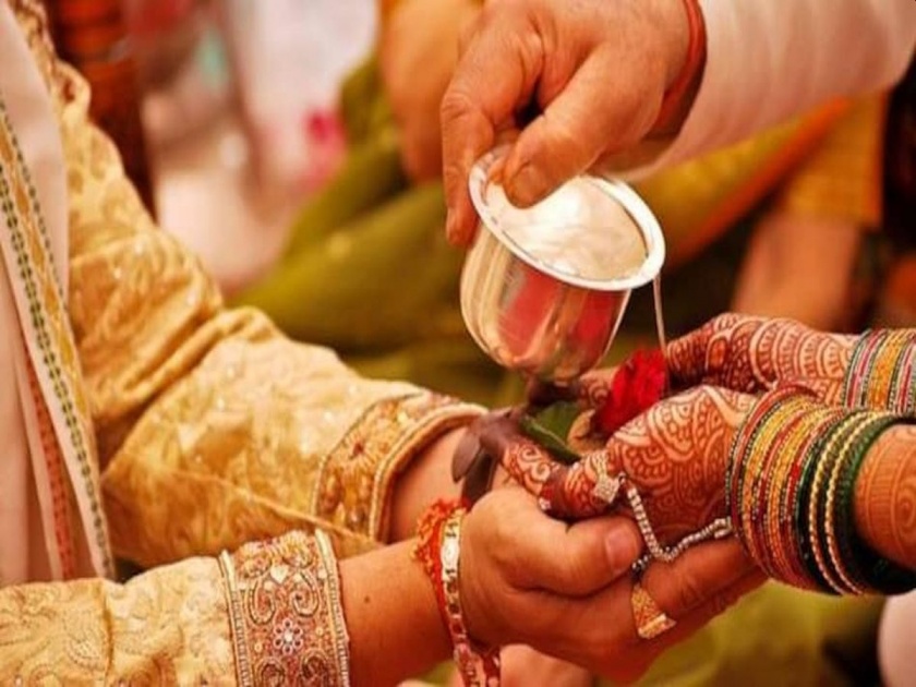 The groom market fills up in Bihar every year; Willing to come from Nepal too Deal depends on merit | दरवर्षी बिहारमध्ये भरतो नवरदेवांचा बाजार; नेपाळमधूनही येतात इच्छुक; पात्रतेनुसार ठरतो सौदा