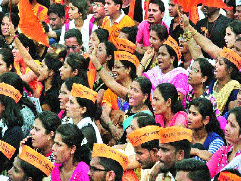  Maratha Kranti Morcha: Mothers and sisters to present sadness Mumbai | मराठा क्रांती मोर्चा : व्यथा मांडण्यासाठी माता-भगिनी मुंबई