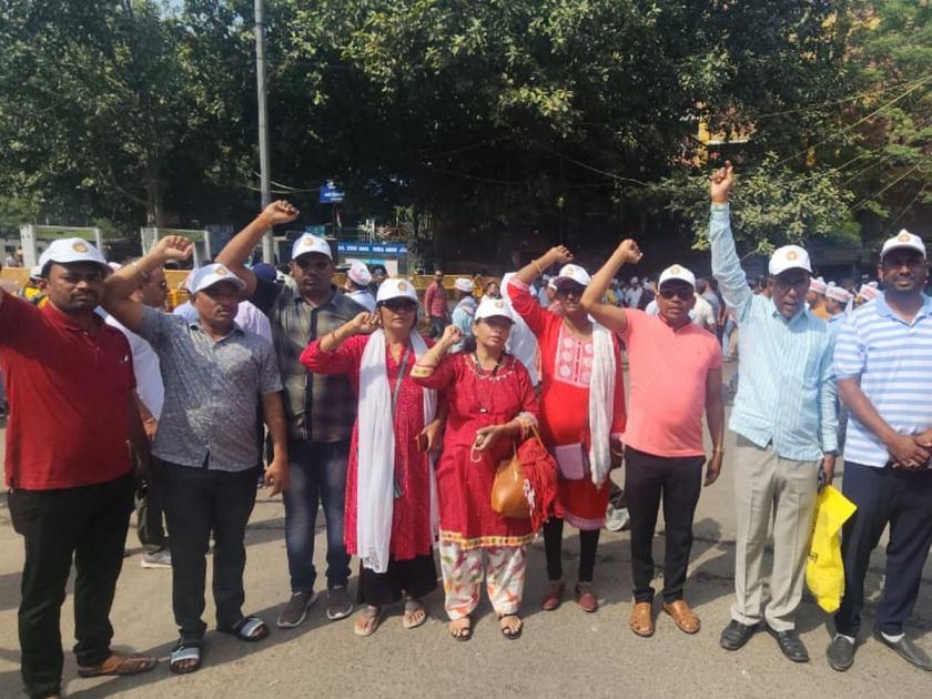 Zilla Parishad employees in Delhi Ramlila Maidan for pension | जिल्हा परिषद कर्मचाऱ्यांचा दिल्लीत पेन्शनसाठी एल्गार, रामलीला मैदानावर लाखोंचा जनसमुदाय