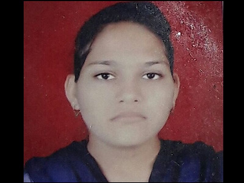A 19-year-old girl committed suicide in yawal jalgaon | यावलला १९ वर्षीय युवतीची, गळफास घेऊन आत्महत्या