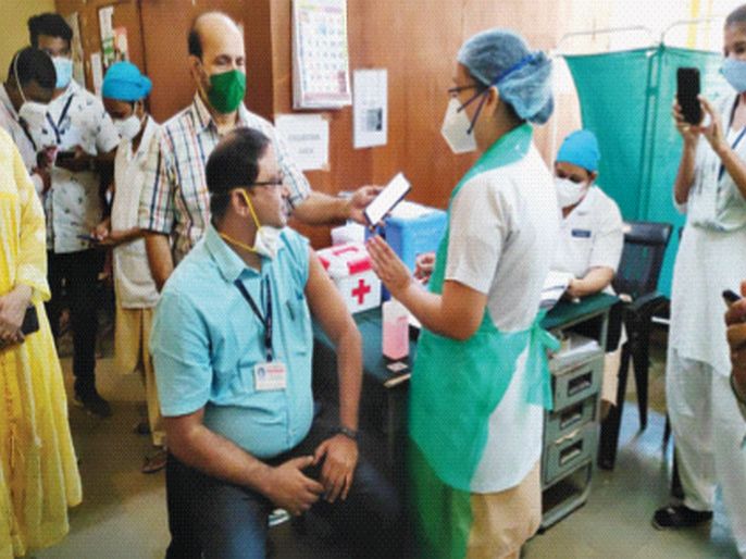 In Vasai-Virar, 63 people were vaccinated against corona | वसई-विरारमध्ये ६३ जणांना कोरोनाची लस