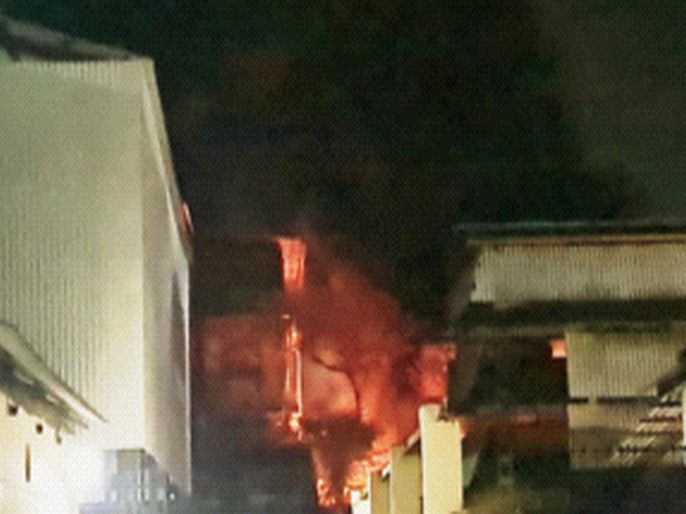 Morivali MIDC chemical company fire, air leak harass residents | मोरीवली एमआयडीसीतील रासायनिक कंपनीला आग, वायुगळतीने रहिवाशांना त्रास
