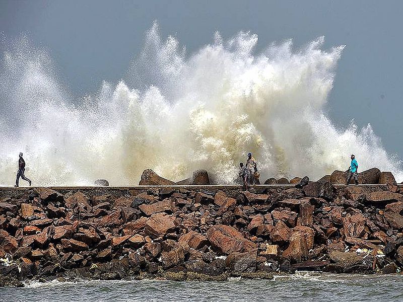 Cyclone Amphan updates imd alert some states due to super cyclone amphan sna | Cyclone Amphan : कोरोनानंतर 'अम्फान' घालणार 'थैमान'? जम्मू-काश्मीर ते तामिळनाडू, 'या' राज्यांना 'अलर्ट' जारी