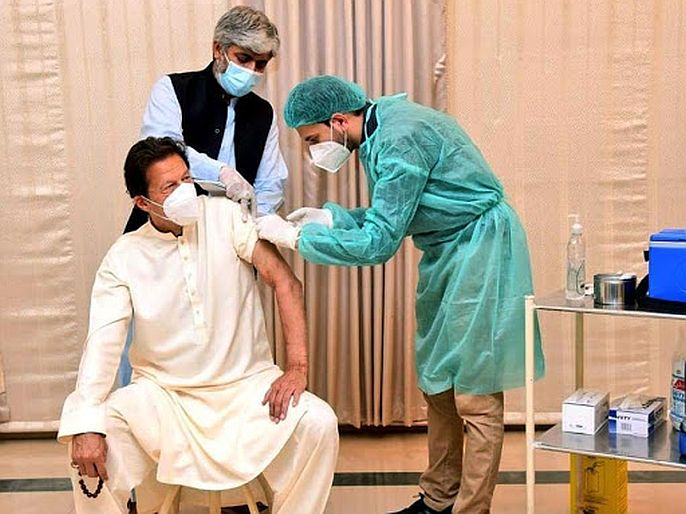 CoronaVirus Pakistan to make single dose corona vaccine chinese team to help scientists | CoronaVirus : पाकिस्तानचा दावा! लवकरच अशी लस तयार करणार, की एकाच डोसमध्ये कोरोना नष्ट होणार