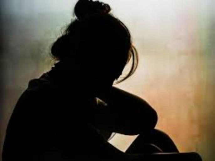 Rape of a minor girl case filed | अल्पवयीन मुलीवर बलात्कार, गुन्हा दाखल 