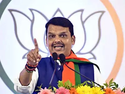 This is the question with anyone who wants to fight in Maharashtra - Chief Minister | महाराष्ट्रात आता लढायचं कुणाबरोबर हाच प्रश्न आहे - मुख्यमंत्री 