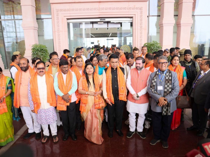 goa cm pramod sawant offers prayers at ayodhya ram mandir with govt ministers mla and bjp party bearers | “अयोध्येत गोवा भवन बांधणार”; प्रमोद सावंतांनी घेतले रामलला दर्शन, मोदी-योगींचे मानले आभार