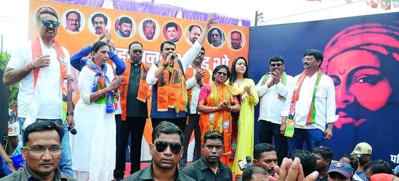 Maharashtra Assembly Election 2019: Lotus will be bloom from ballot on the day of the results: CM expresses confidence | Maharashtra Assembly Election 2019 : निकालाच्या दिवशी मतपेटीतून कमळच फुलणार : मुख्यमंत्र्यांनी व्यक्त केला विश्वास