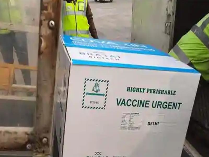 Three thousand frontline workers vaccinated today in the first phase | पहिल्या टप्प्यात तीन हजार फ्रंटलाइन वर्करना आज लस