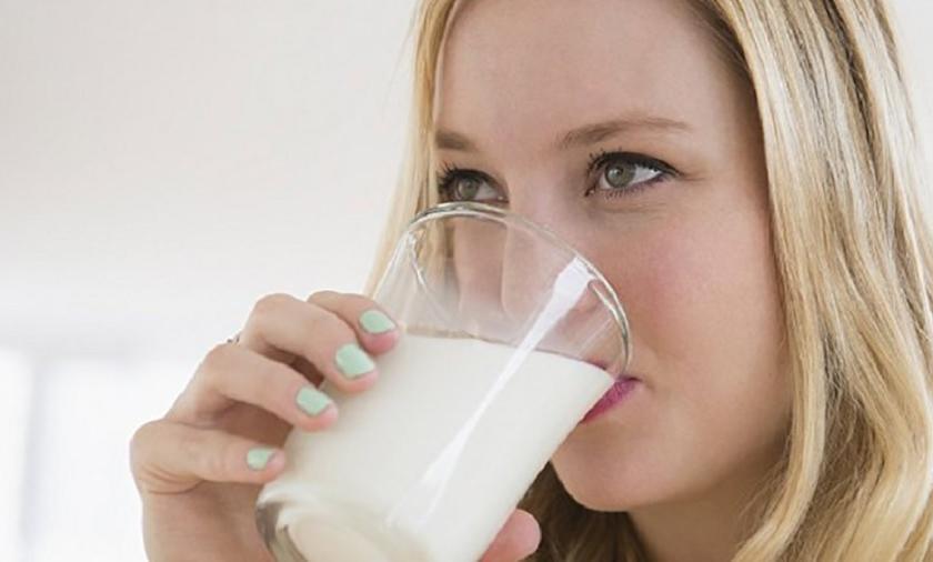 Health Alert: Do not eat 'O' foods with milk, it is dangerous for health! | Health Alert : दुधासोबत ‘हे’ पदार्थ कदापी सेवन करु नये, आरोग्यासाठी ठरतील घातक !