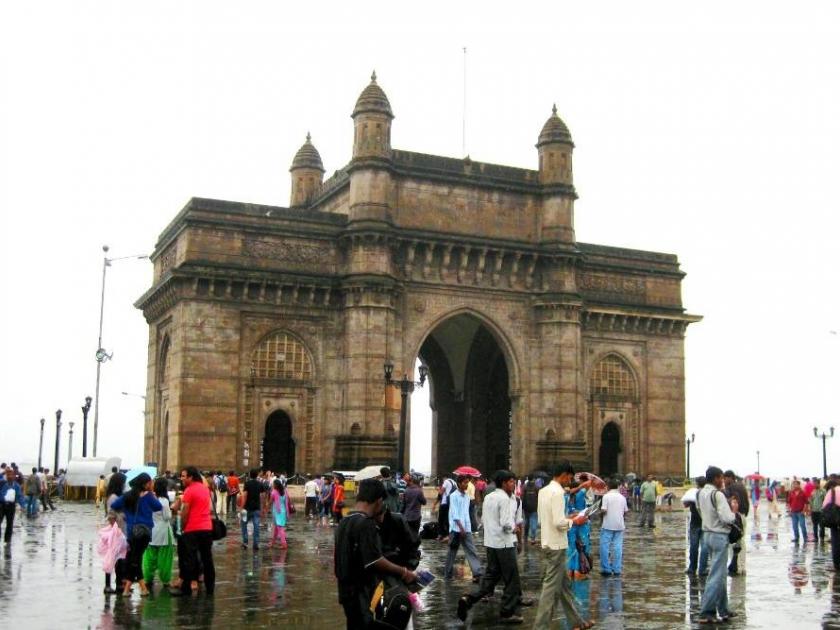 Mumbaikars must have experienced these things in the rainy season! | ​मुंबईकरांनी पावसाळ्यात ‘या’ गोष्टींचा अनुभव अवश्य घ्यावाच !
