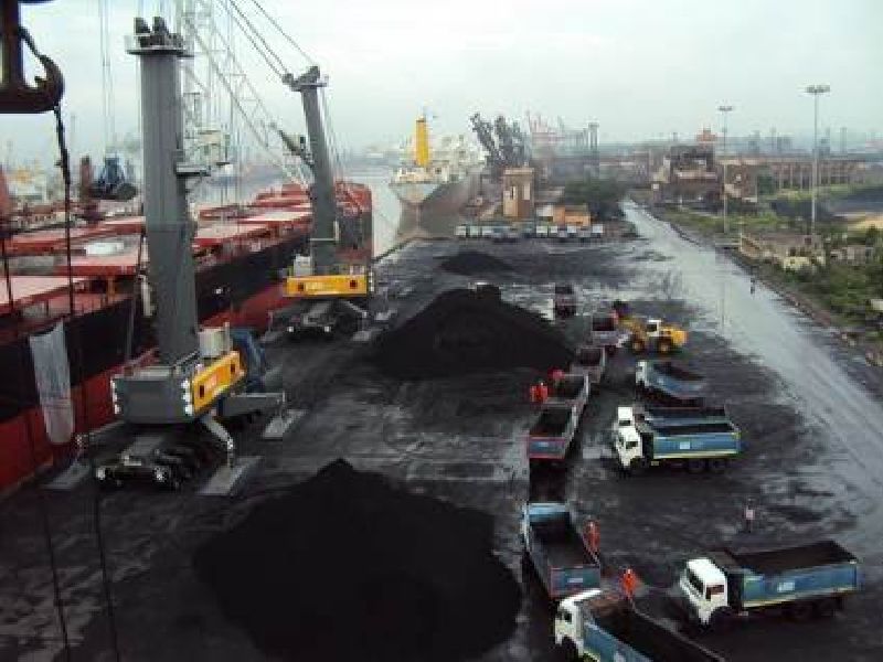 20 million metric tonne coal import for the emancipation | भारनियमनमुक्तीसाठी करणार वीस लाख मेट्रिक टन कोळसा आयात