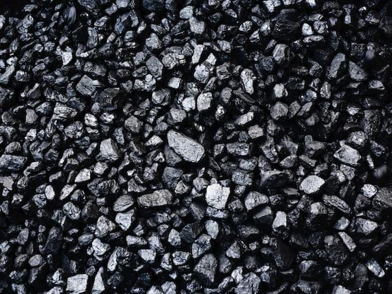 Corona effect: Coal cheap for a month | कोरोनाचा परिणाम : एक महिन्यासाठी कोळसा स्वस्त