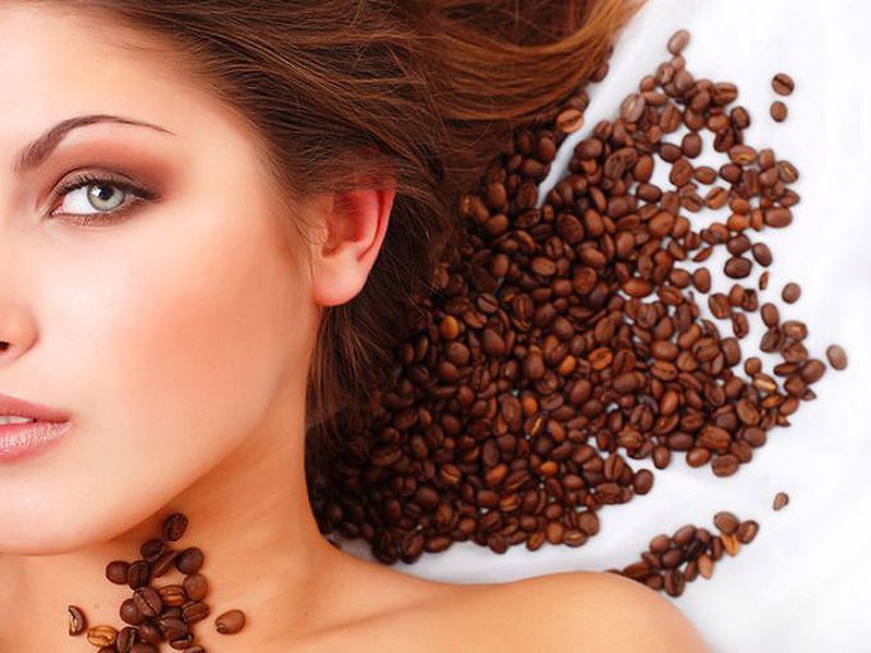 Small and weak hair use coffee for better result | छोटे आणि कमजोर केस कॉफीच्या मदतीने करू शकता मजबूत!