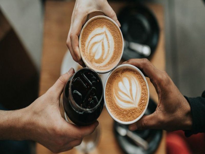 coffee reduces death risk in patients with chronic kidney diseases reveals a study | किडनीसंबंधी आजारांनी ग्रस्त असलेल्यांना फायदेशीर ठरते कॉफी - रिसर्च