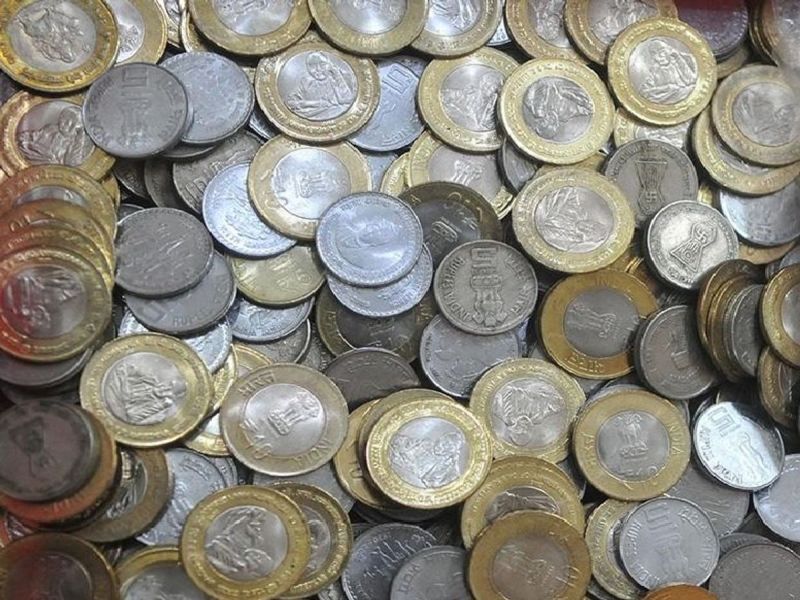 This is new! The woman wanted to pay the electricity bill with only coins | हे तर नवलच ! महिलेला भरायचे होते चिल्लर पैशांनी वीज बिल