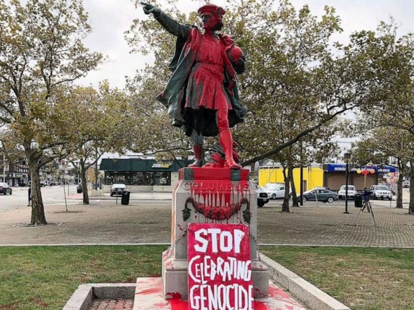 Statue of Columbus shifted after it vandalized by unknowns | अमेरिकेतही पुतळ्यांचे राजकारण; कोलंबियात हटविला कोलंबसाचा पुतळा!