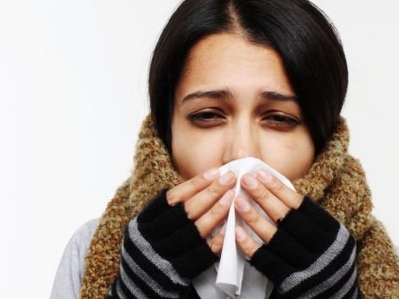 No need to go to the doctor if you catch a cold ... do simple home remedies | सर्दी पडसं झालं तर डॉक्टरकडे जाण्याची गरज नाही...करा साधे सोपे घरगुती उपाय