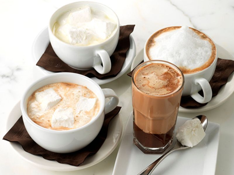 Is cold coffee healthier than hot coffee | हॉट की कोल्ड, कोणती कॉफी जास्त हेल्दी?