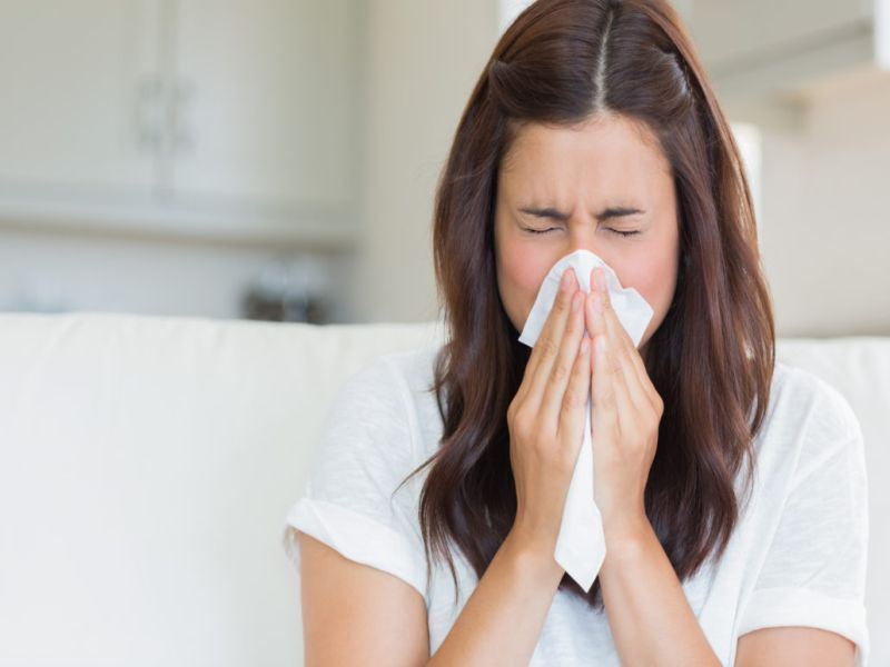 suffering from common cold every now and real reason behind it | सतत सर्दी-खोकल्याचा त्रास होतोय? 'ही' कारणं असू शकतात!