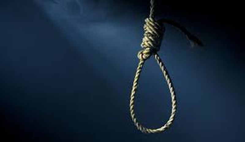 Auto driver commits suicide by strangulation | ऑटोचालकाची गळफास घेऊन आत्महत्या