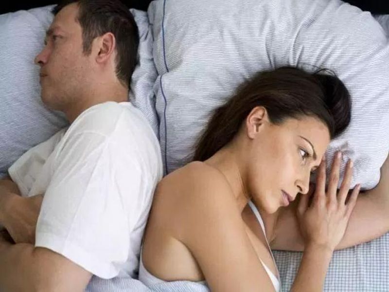 These are the common sexual problems couple face | लैंगिक जीवनात अनेकांना करावा लागतो 'या' कॉमन समस्यांचा सामना!
