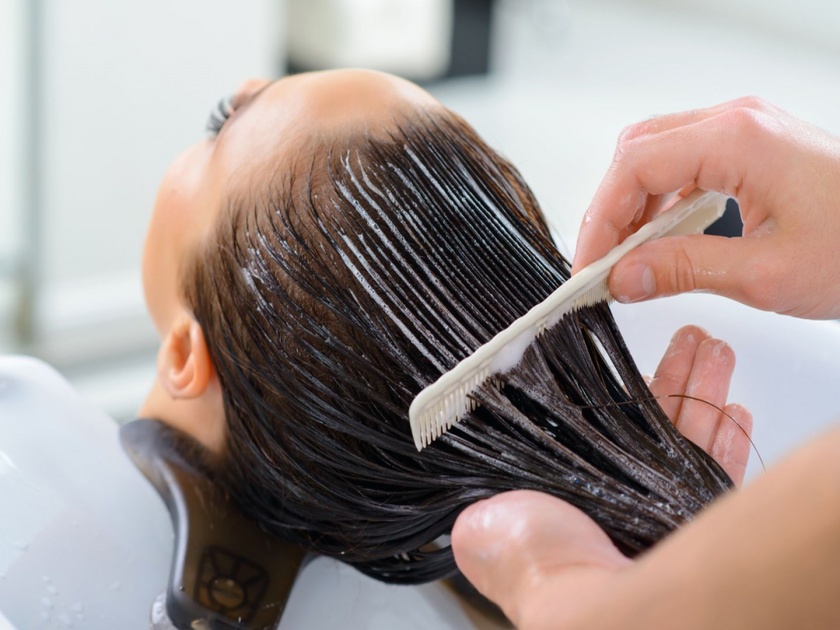 Benefits of pre conditioning on hair in summer | रिवर्स वॉशिंग म्हणजे काय माहीत आहे का?; उन्हाळ्यात केसांसाठी ठरतं फायदेशीर