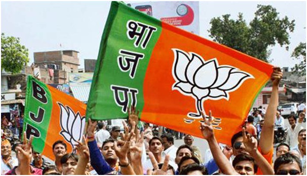 Maharashtra election 2019; BJP rebels in Meera Bhayandar constituency; Former Mayor Geeta Jain filed for nomination | मीरा भाईंदर मतदार संघात भाजपात बंडाचे वारे; माजी महापौर गीता जैन भरणार उमेदवारी अर्ज 