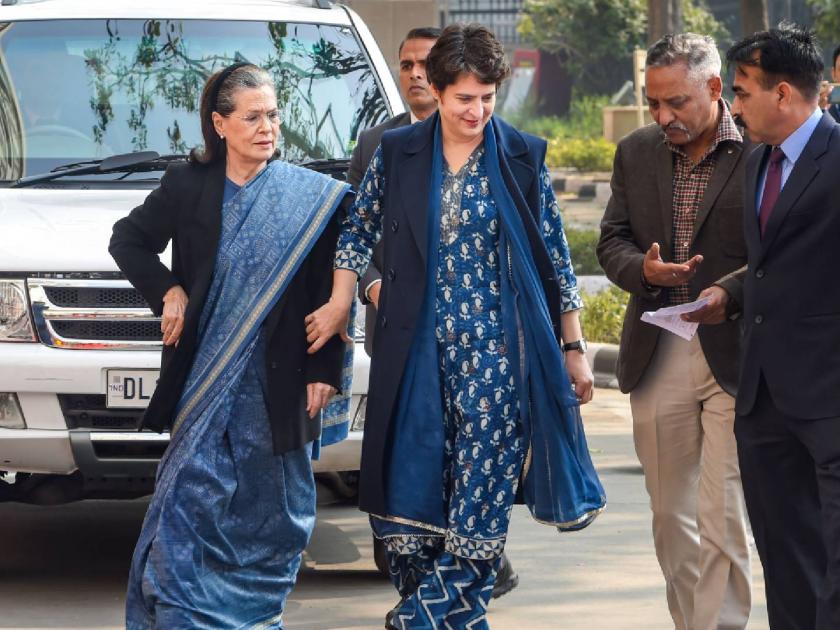 Sonia Gandhi, Priyanka Gandhi's visit to Nagpur cancelled; He was going to participate in the mega rally of the Congress | सोनिया गांधी,प्रियांका गांधी यांचा नागपूर दौरा रद्द; काँग्रेसच्या महारॅलीत सहभागी होणार होते