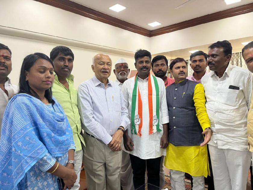 Controversy between Sushil Kumar Shinde and Mohite-Patil group over election of Congress taluka president | काँग्रेस तालुकाध्यक्ष निवडीवरुन सुशीलकुमार शिंदे अन् मोहिते-पाटील गटात पुन्हा वाद