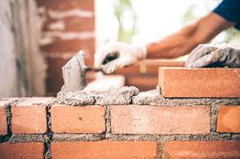 Kalyan-Dombivali: Construction of houses became expensive, increased prices of sand, cement and steel | कल्याण-डोंबिवली : घराचे बांधकाम झाले महाग, रेती, सिमेंट, स्टीलचे वाढले भाव
