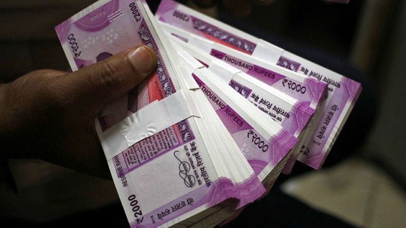 Cooperative department raids; 37 lakh cash seized | सहकार विभागाची छापेमारी; ३७ लाखांची रोकड अन् १५० वर धनादेश जप्त
