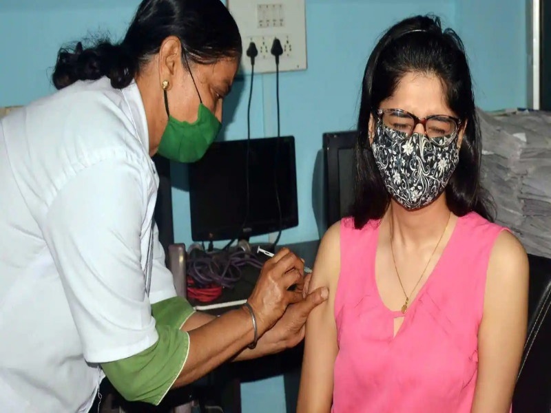 vaccinated 1.5 crore pune cirizens throughout the year | Corona Vaccination In Pune: दिलासादायक; वर्षभरात जिल्ह्यातील दीड कोटी पुणेकरांना टोचली लस
