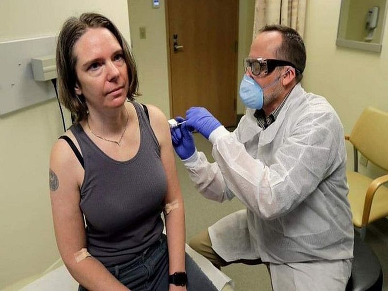 Coronavirus: Corona vaccine has been tested on jennifer haller a woman in the United States mac | Coronavirus: दोन मुलांची आई बनली जगाची माऊली; जीव धोक्यात घालून 'कोरोनाची लस' टोचली