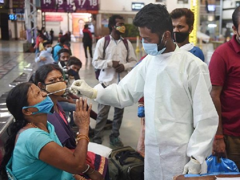 number of corona patients in the country, including the state is declining, with the number of vaccinations reaching 107.70 crore | दिलासादायक! राज्यासह देशातील कोरोना रुग्णसंख्येत घट, लसीकरणाचा आकडा 107.70 कोटींच्या पुढे