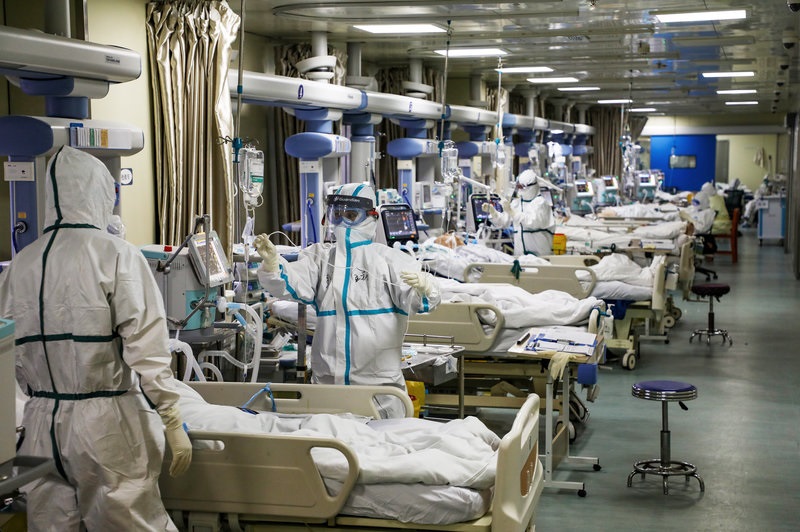 Corona patients are re-hospitalized housefull; On patient waiting in a typical hospital | कोरोना रुग्णांनी हॉस्पिटल पुन्हा होताहेत हाऊसफुल्ल; ठराविक रुग्णालयात रुग्ण वेटिंगवर